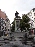 Petite fontaine belge (mais c'est de l'eau :o)